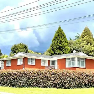 Just Like Your Own House -free Wine Holiday home