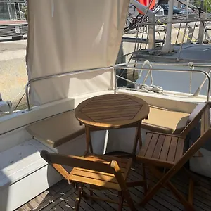 Barco El Marques Botel Sant Adria de Besos